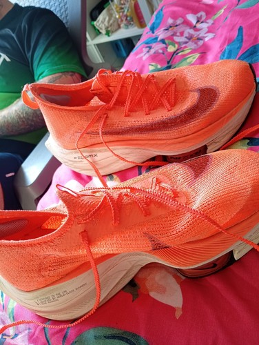 Pairs of nike super - 2,