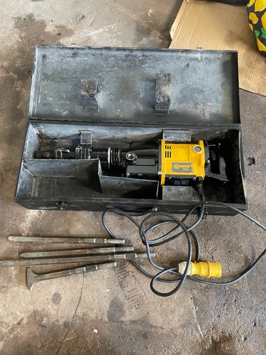 Kango 900 110v breaker - ,
