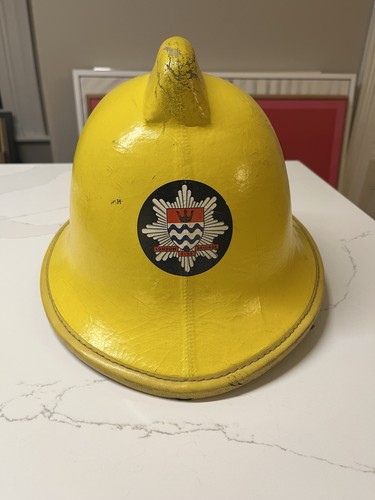 Vintage 1986 london fireman - london, fireman's