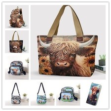 Highland Cow Shopping shoulder