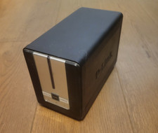 NAS D-Link model DNS-323 up to