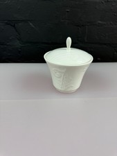 Wedgwood Nature Covered / Lidded Sugar Bowl