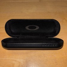 Oakley Unisex sunglasses or