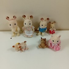 Sylvanian Families Calico Critters EPOCH Chocolate Rabbit Family And Cats 