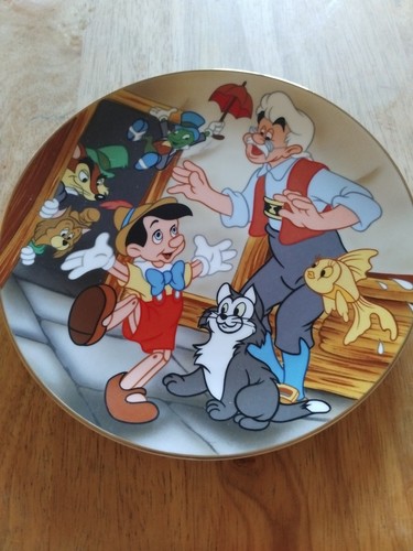 Disney plate kenley - disney,