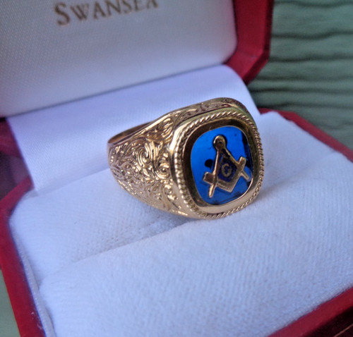 18ct gold masonic ring - gold,