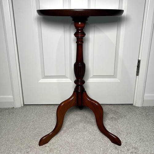 Vintage mahogany wine - vintage, table