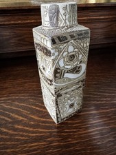 Beautiful Vintage Royal