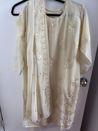 Pakistani partywear - pakistani,