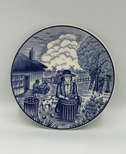 Vintage Dutch Royal Delft Blauw Handwerk “The Apple Picker” Collectible Plate