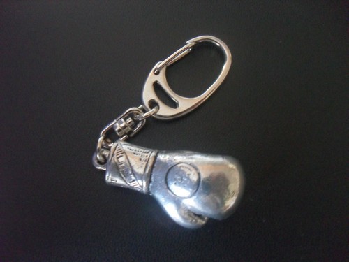 Boxing glove keyring - keyring , real
