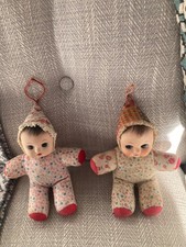 Vintage twin dolls ( pram