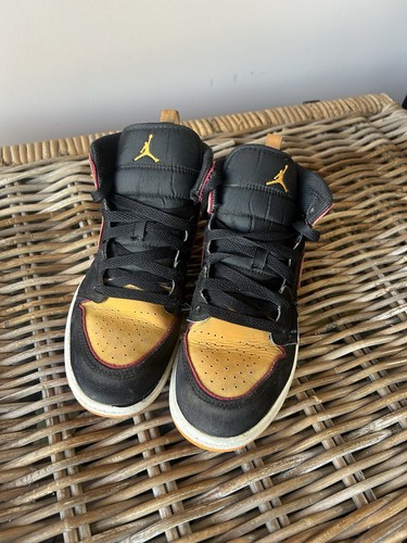 Air jordan mid - air, orange