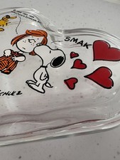 Vintage Peanuts Snoopy Trinket Dish Heart Shaped Glass Box Woodstock Schulz