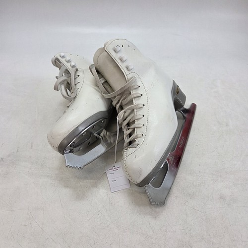 Risport white figure - risport,