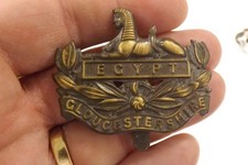 MILITARY BADGE THE GLOUCESTERSHIRE REGIMENT 4CM BY 5.5CM (1348)