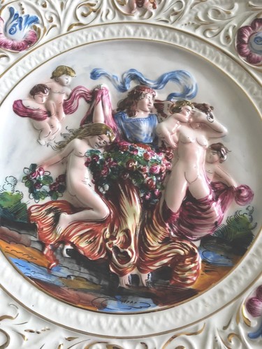 Capodimonte wall plate - capodimonte,