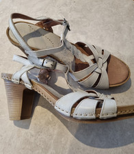 Moshulu Size 7 Heeled Sandals