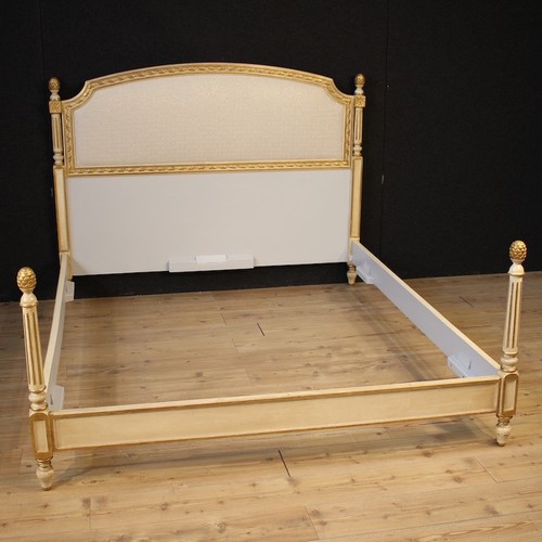 Italian double bed - , lacquered