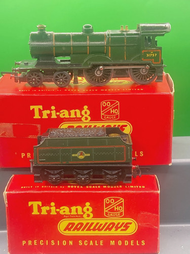Triang r350 class 4 - triang,