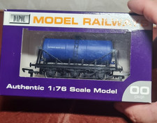 Dapol B732 Express Dairy 6