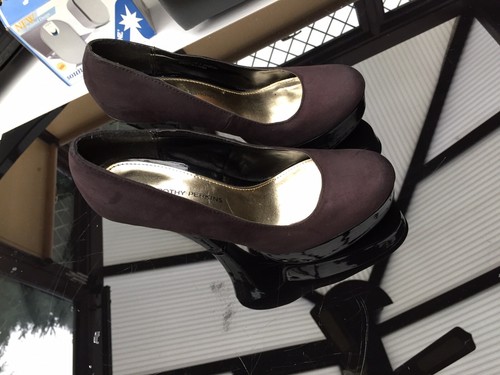 Ladies size heeled shoes - 5,