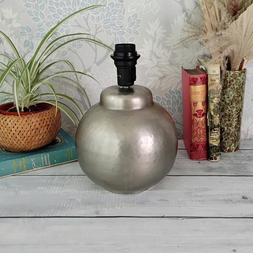 Metal round table lamp - metal, base