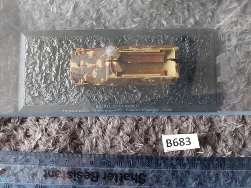 Boxed ww2 german - half, track