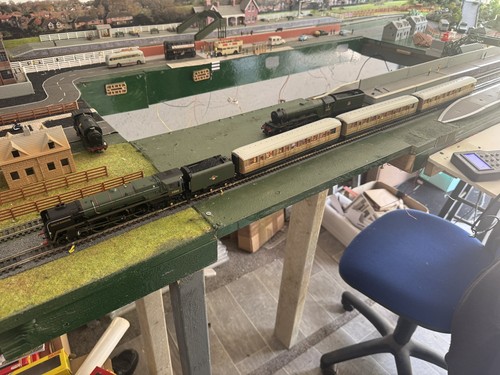 Hornby lner teak coaches - hornby,