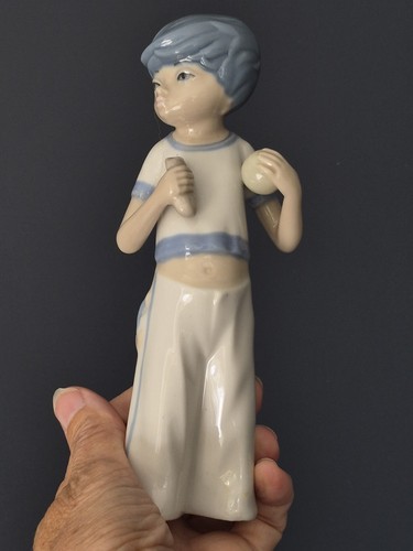 Casades porcelain figurine - casades,