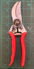 Felco Secateurs No 2 Right Handed Made in Switzerland.