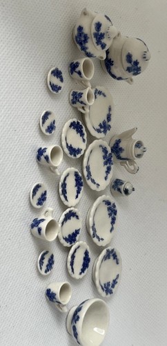 Dolls house porcelain - tea, set