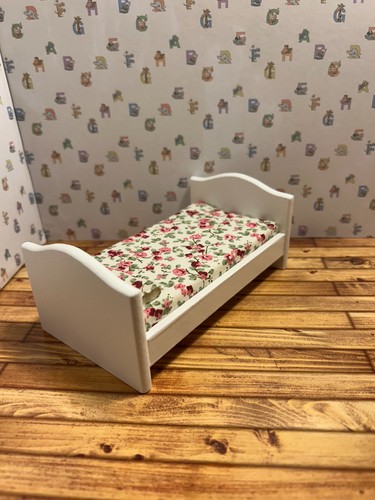 Doll house white - doll's,