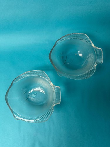 Vintage frosted glass fish - glass,