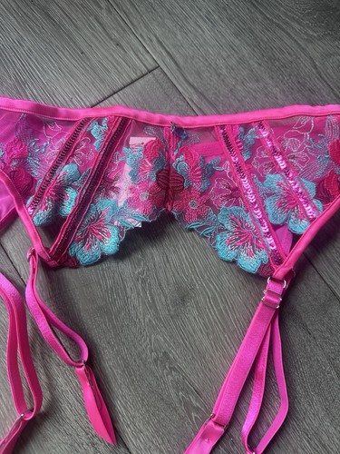 Ann summers garter belt size - summers,
