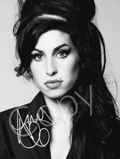 Amy winehouse Signed Autograph