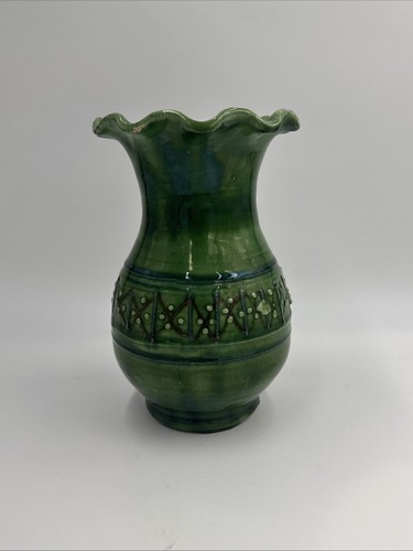 Vintage artisan green flower - green,