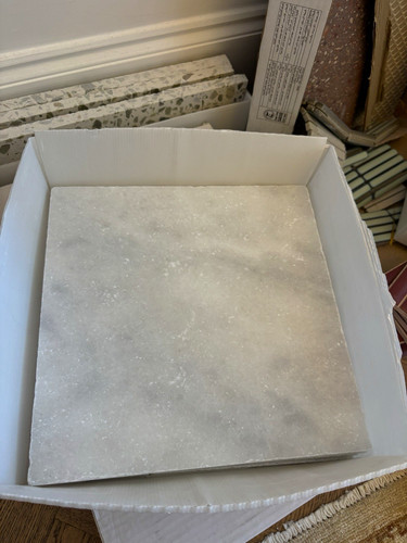 Tumbled white marble tiles - , (di