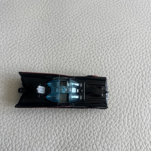Hot wheels batmobile red - hot,
