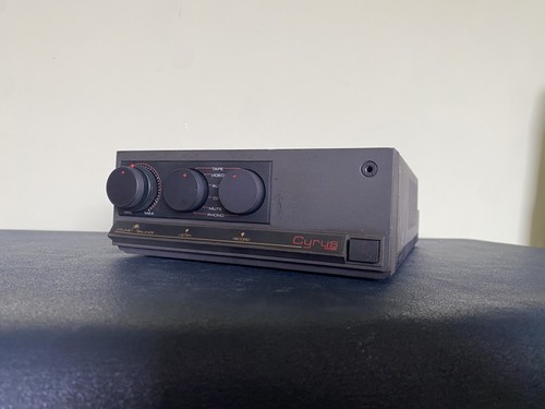 Mission cyrus one - cyrus, stereo