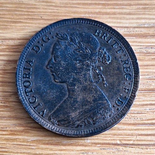 Victoria half penny coin 1887 - half,