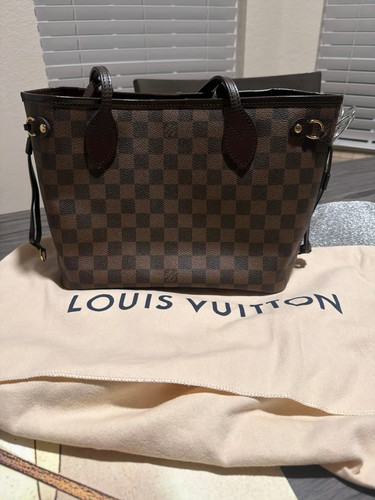 Authentic louis vuitton - louis,