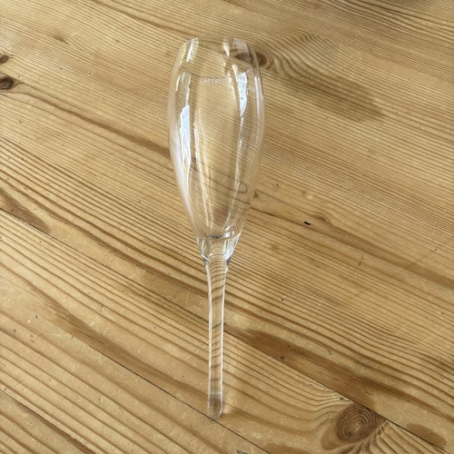 Moet chandon champagne - chandon,