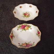 Royal Albert "Old Country Roses" - 2 x 12-Sided Bon Bon Trinket Bowls