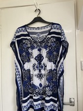 Tu Size M Blue And White Beach Cover Up