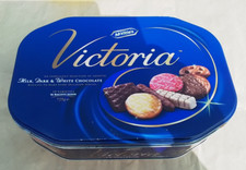 Mc.Vities Victoria Biscuits. 30 x 21cm Octaganal Empty Tin.