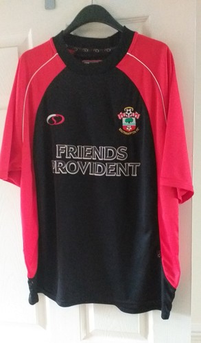 Southampton red black - f.c..,