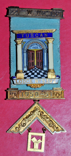 Masonic past master - master's, jewel