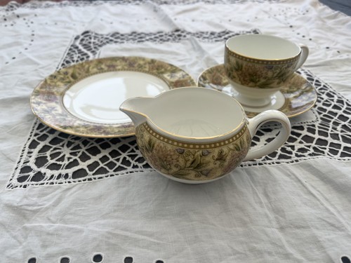 Wedgwood floral tapestry - ,