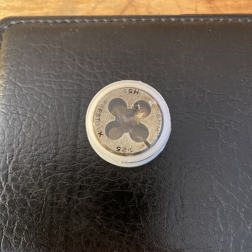 Presto m8x1 split circular - m8x1.25,